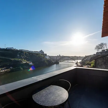 Unique T2 W/ Top View Of The River By Lovelystay Apartment