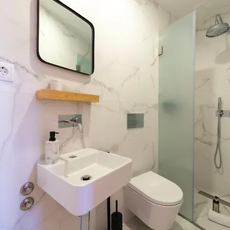 Unique T2 W/ Top View Of The River By Lovelystay Apartment Porto