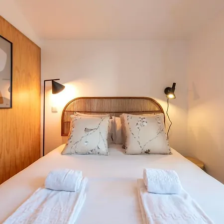 Unique T2 W/ Top View Of The River By Lovelystay Porto