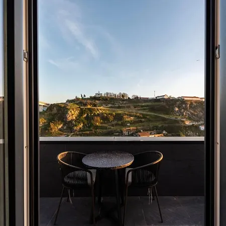 Apartment Unique T2 W/ Top View Of The River By Lovelystay